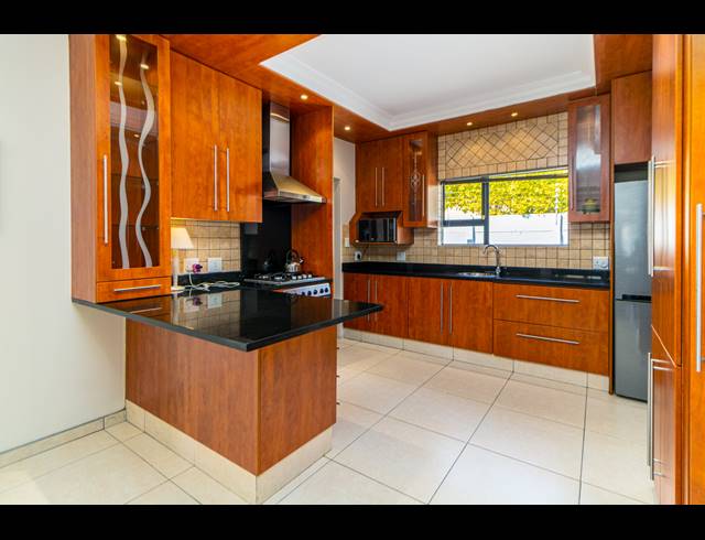 4 BEDROOM FREESTANDING SOLD IN PARKLANDS